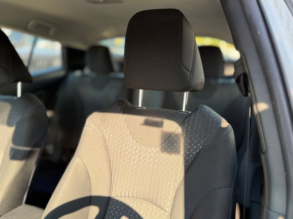 Used 2018 Toyota Prius Prime Plus FWD image 6