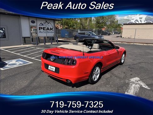 Used 2014 Ford Mustang Convertible RWD image 15