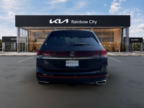 Used 2025 Volkswagen Atlas SE FWD image 5