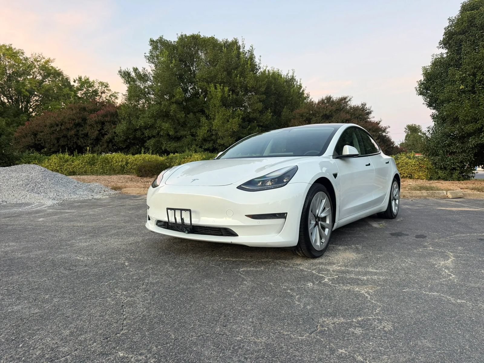 Used 2021 Tesla Model 3 Standard Range Plus RWD image 2