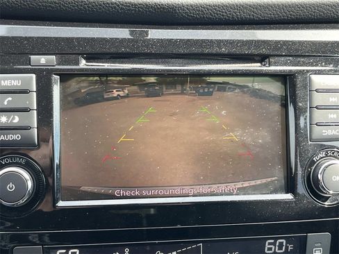 Used 2018 Nissan Rogue SV image 22