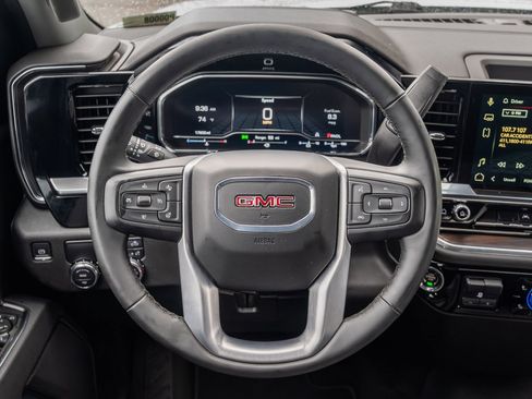 Used 2025 GMC Sierra 1500 SLT image 22