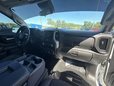 Used 2023 Chevrolet Silverado 1500 W/T w/ Z71 Off-Road Package AWD/4WD image 12