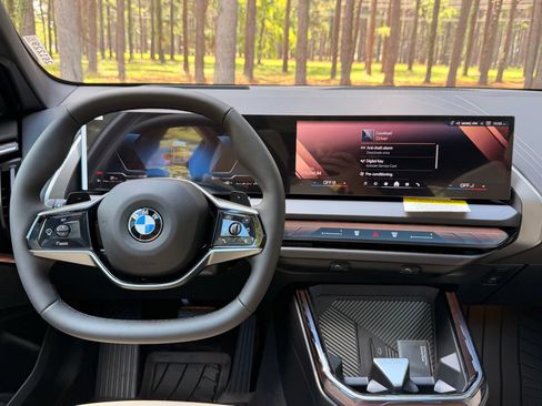 New 2026 BMW X3 xDrive30i w/ Premium Package AWD/4WD image 3