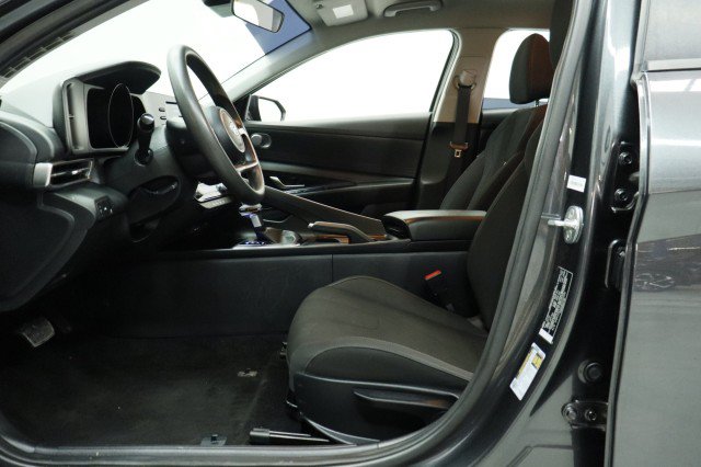Used 2023 Hyundai Elantra SEL FWD image 7