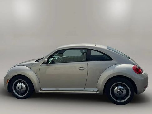 Used 2013 Volkswagen Beetle 2.5 FWD image 6