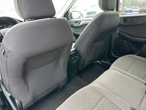 Used 2022 Ford Escape SE w/ SE Sport Appearance Package image 30