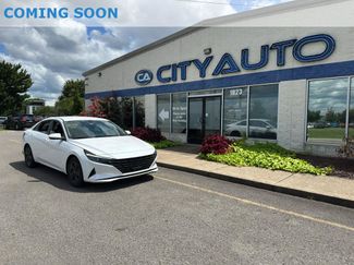 Used 2022 Hyundai Elantra SEL w/ Convenience Package FWD video 1