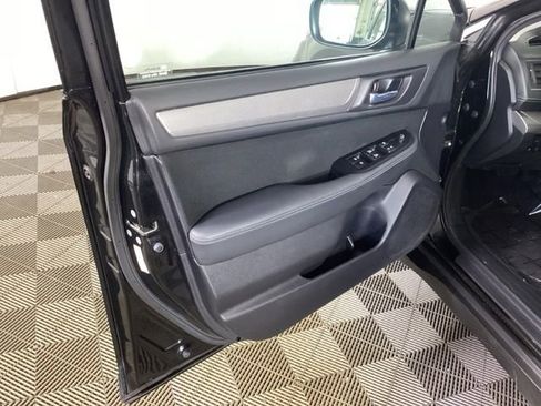 Used 2018 Subaru Outback 2.5i Premium image 16