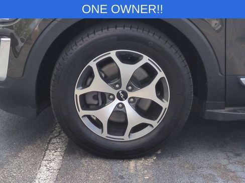 Used 2022 Kia Telluride EX w/ Towing Package AWD/4WD image 10