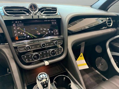 New 2026 Bentley Bentayga Speed AWD/4WD image 32