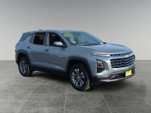 Used 2025 Chevrolet Equinox LT image 7