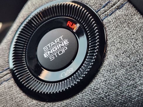 New 2026 Jeep Compass Latitude image 17