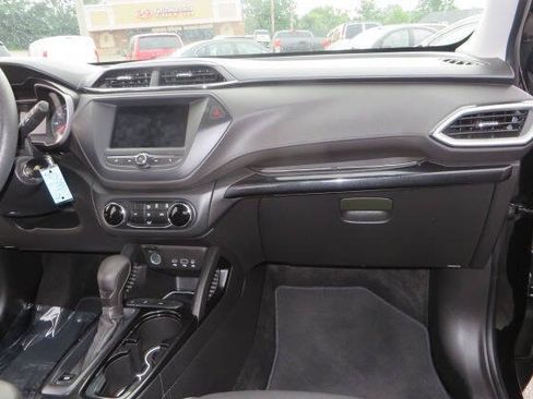 Used 2022 Chevrolet TrailBlazer LS FWD image 30