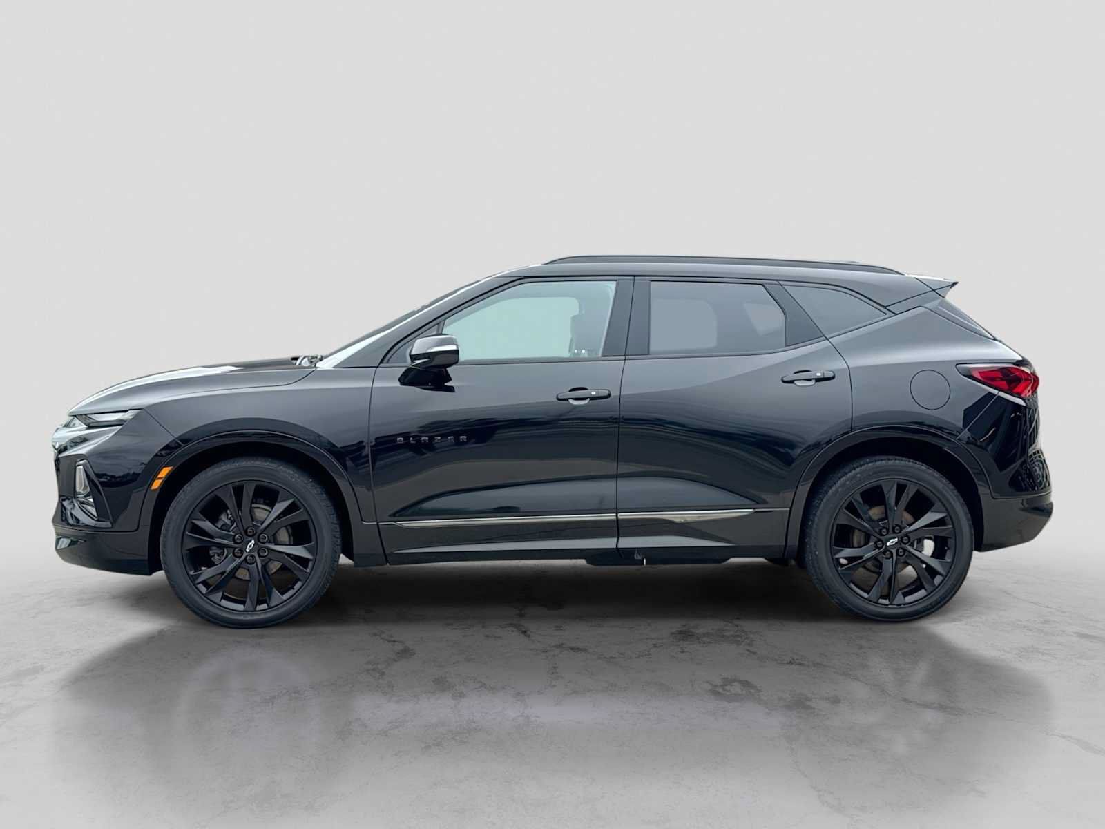 Used 2022 Chevrolet Blazer RS w/ Enhanced Convenience Package AWD/4WD image 3