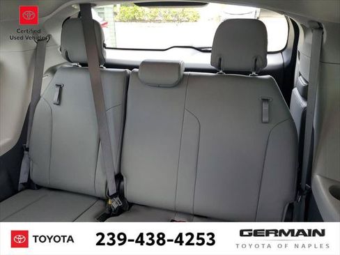 Certified 2022 Toyota Sienna XLE FWD image 22
