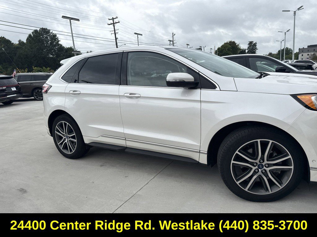 Used 2019 Ford Edge Titanium w/ Equipment Group 301A AWD/4WD image 8