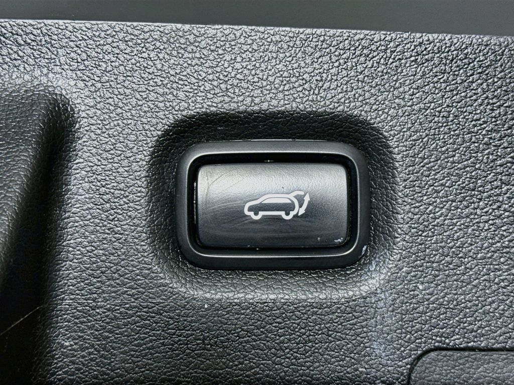 Certified 2023 Hyundai Santa Fe SEL w/ Winter Weather Package AWD/4WD image 31
