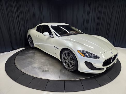 Used 2013 Maserati GranTurismo Sport image 4