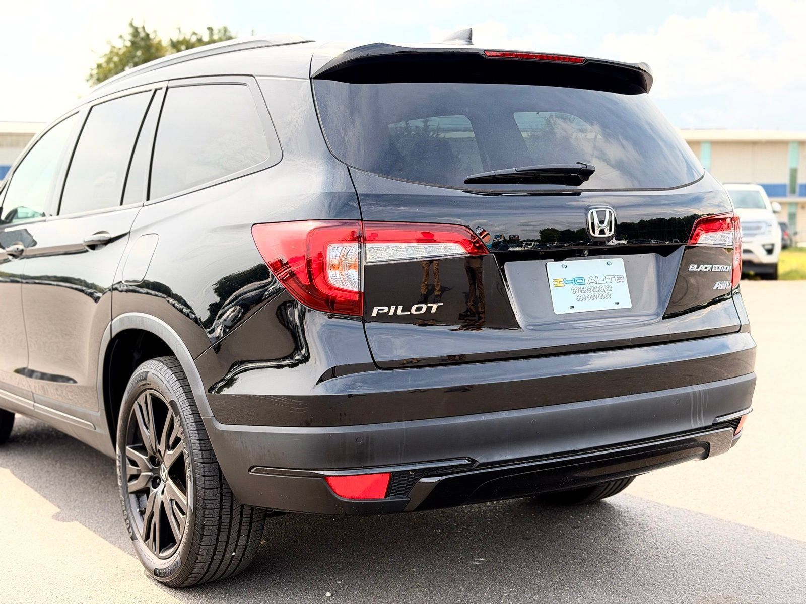 Used 2021 Honda Pilot Black Edition image 3
