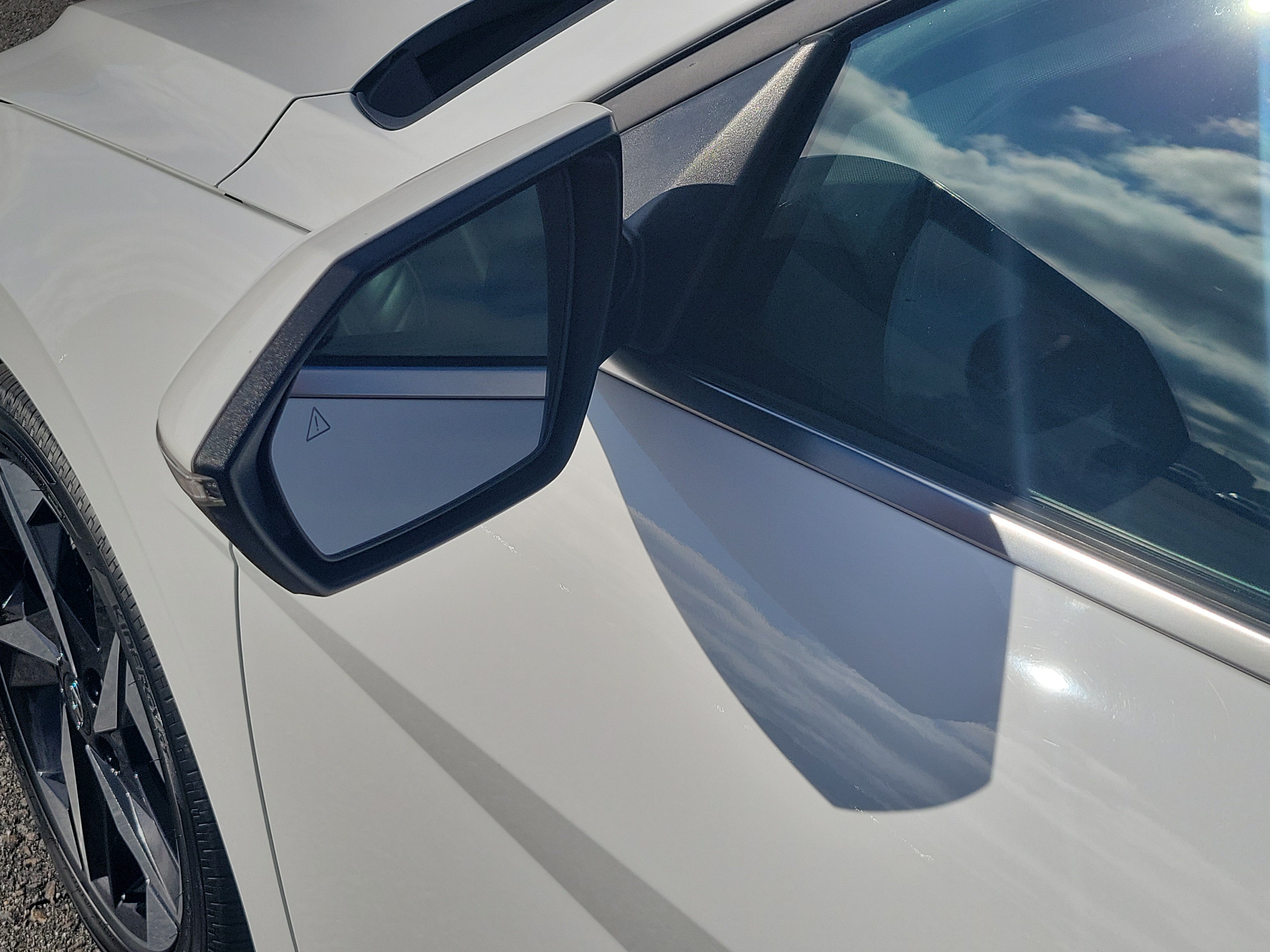 Used 2023 Hyundai Elantra Limited FWD image 10