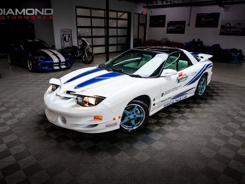 Used 1999 Pontiac Firebird Formula RWD image 10