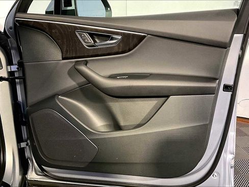 Used 2022 Audi Q7 3.0T Premium w/ Interior Protection Package image 22