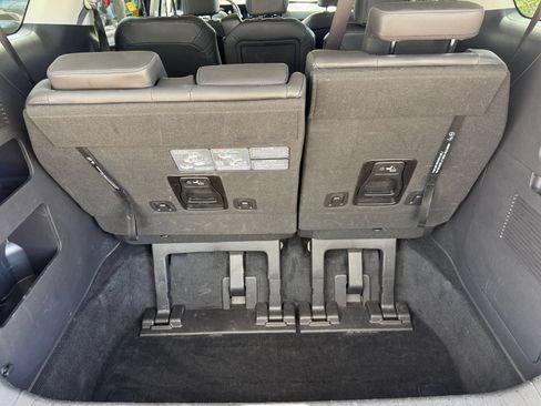 Used 2026 Kia Carnival FWD image 34