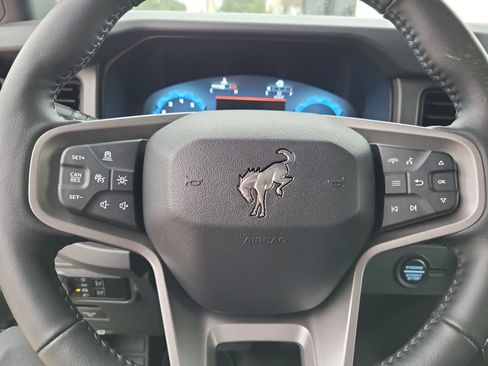 New 2025 Ford Bronco Badlands image 11