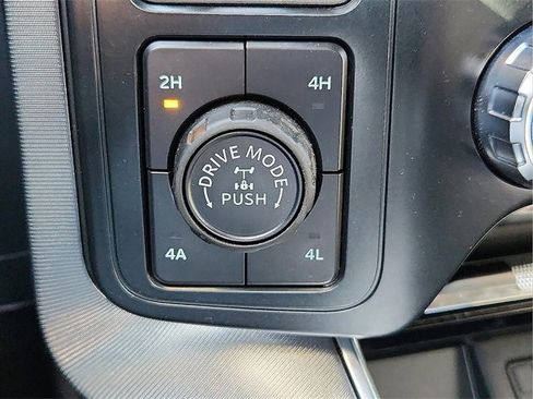 Used 2025 Ford F150 Platinum w/ Equipment Group 702A High image 17