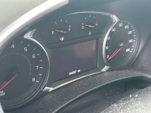 Used 2018 Chevrolet Equinox Premier image 18