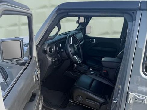 Certified 2022 Jeep Wrangler Unlimited Sahara w/ Cold Weather Group image 6