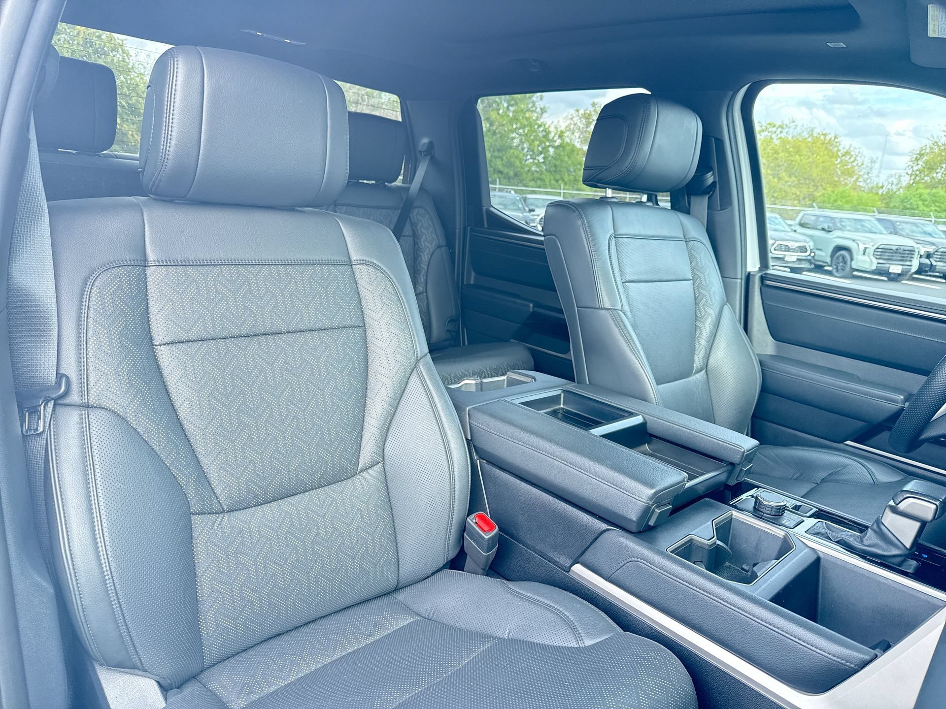 Certified 2025 Toyota Tundra Limited AWD/4WD image 27