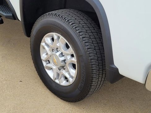 Used 2022 Chevrolet Silverado 2500 LTZ w/ Safety Package image 7