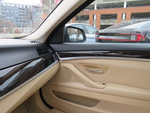 Used 2012 BMW 528i 528i image 16