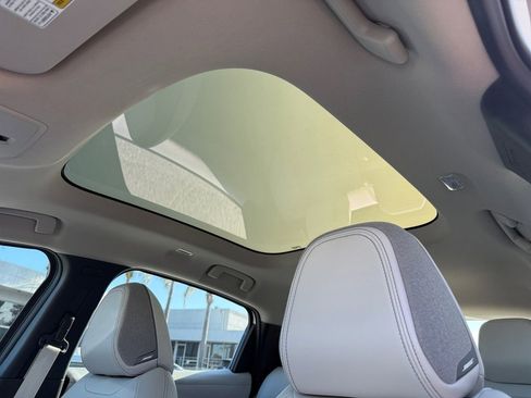 New 2026 Nissan Leaf Platinum+ image 15