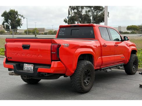 Used 2024 Toyota Tacoma TRD Sport w/ TRD Sport Upgrade Package AWD/4WD image 5