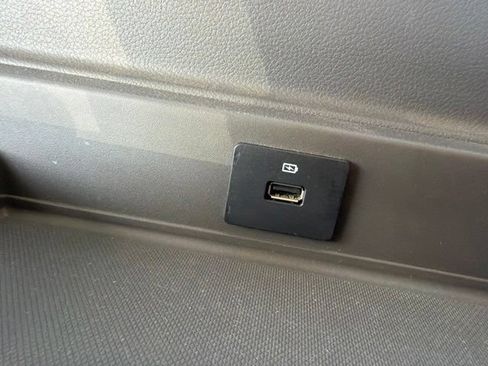 Used 2021 Ford Expedition XLT AWD/4WD image 19