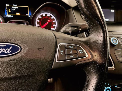 Certified 2018 Ford Focus ST FWD image 18