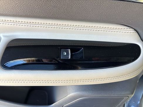 Used 2022 Lincoln Corsair Standard w/ Premium Package image 19