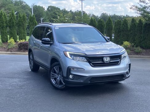 Used 2022 Honda Pilot Sport image 1