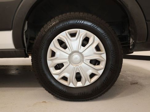 Used 2023 Ford Transit 350 XLT image 29