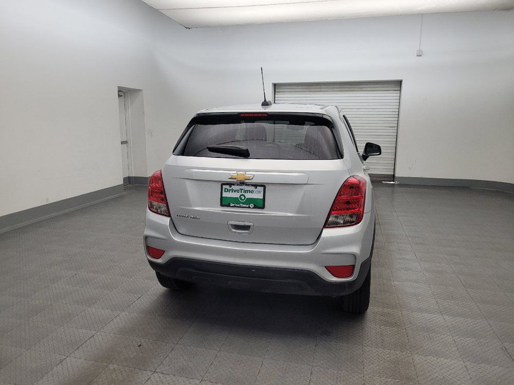 Used 2022 Chevrolet Trax LS w/ Tint and Cruise Package AWD/4WD image 7