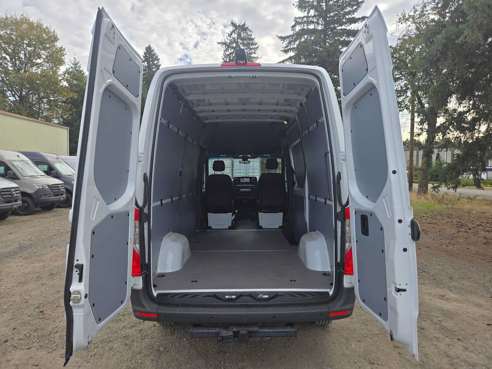 Used 2026 Mercedes-Benz Sprinter 2500 image 16
