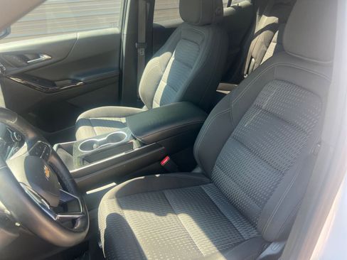 Used 2025 Chevrolet Equinox LT image 22