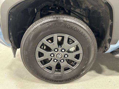 Used 2025 Toyota 4Runner SR5 AWD/4WD image 63