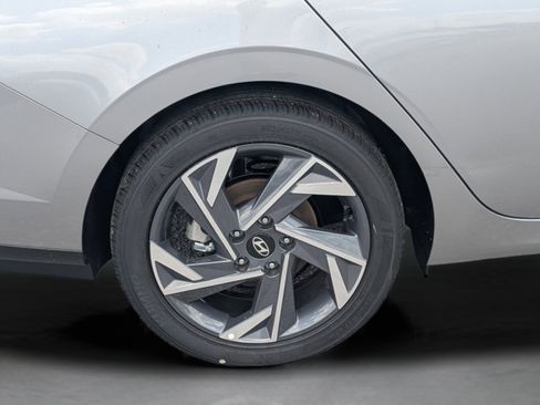 Used 2025 Hyundai Elantra Sport FWD image 27