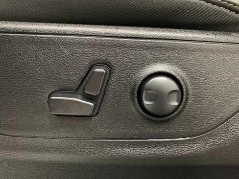Used 2023 RAM 1500 Big Horn AWD/4WD image 19