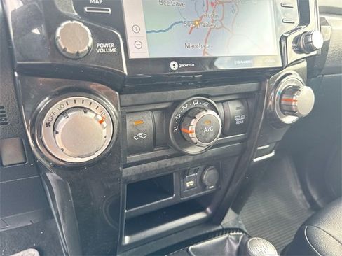 Used 2022 Toyota 4Runner TRD Off-Road Premium image 21