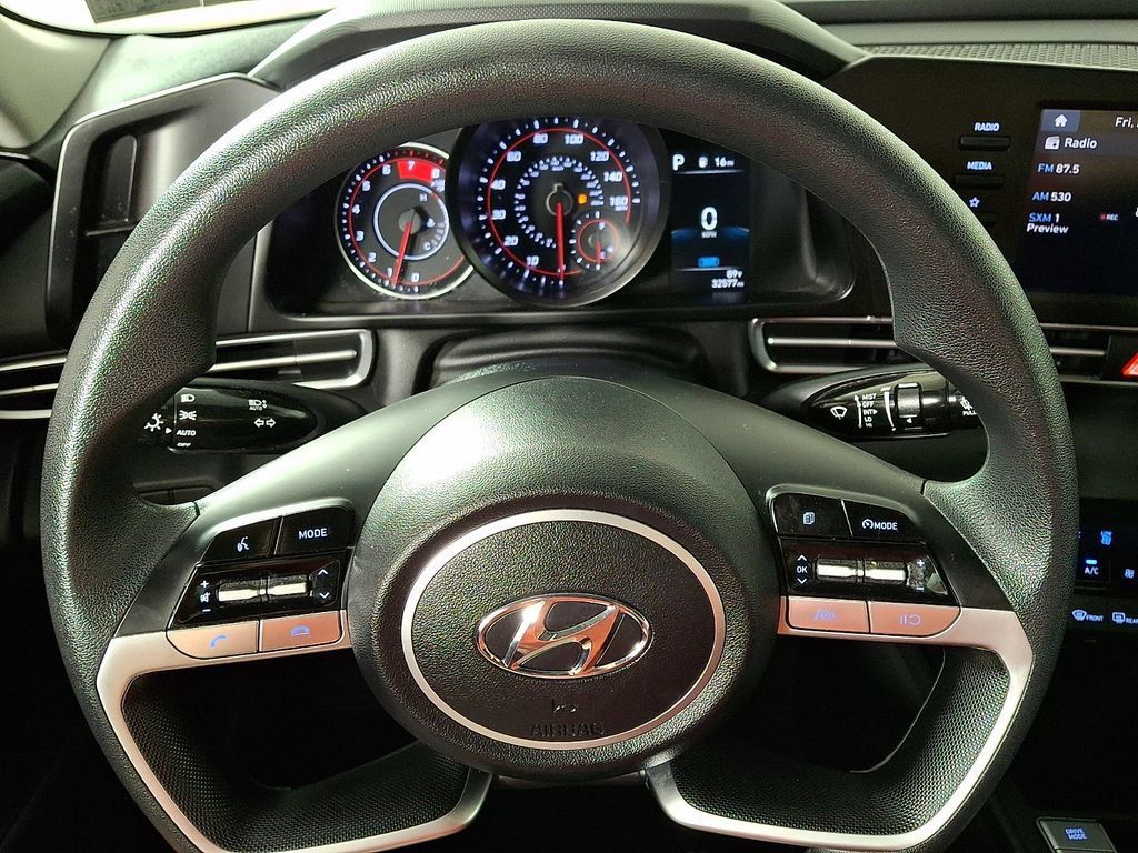 Used 2023 Hyundai Elantra SEL w/ Cargo Package FWD image 18